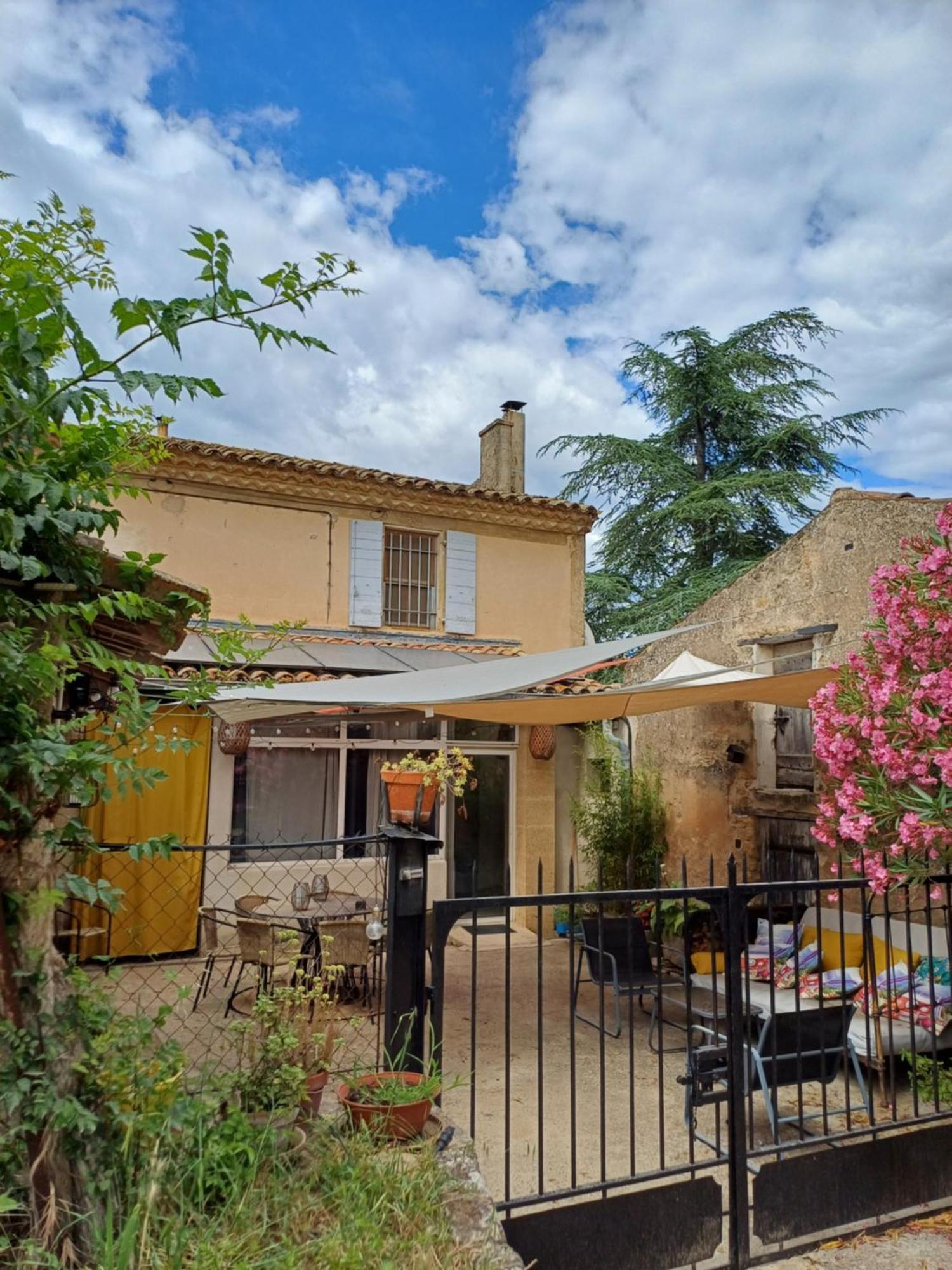 La Ferme D'Andrea 3 Chambres Piscine Privee Climatisation A 3Min A Pied Du Centre Lourmarin Luaran gambar